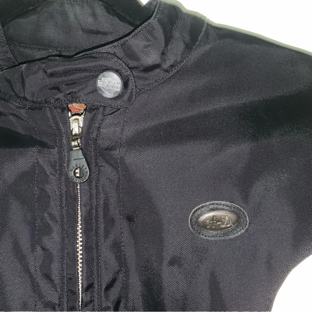 Size Medium - Women’s Authentic Vintage Harley Davidson Jacket - Picture 5 of 9